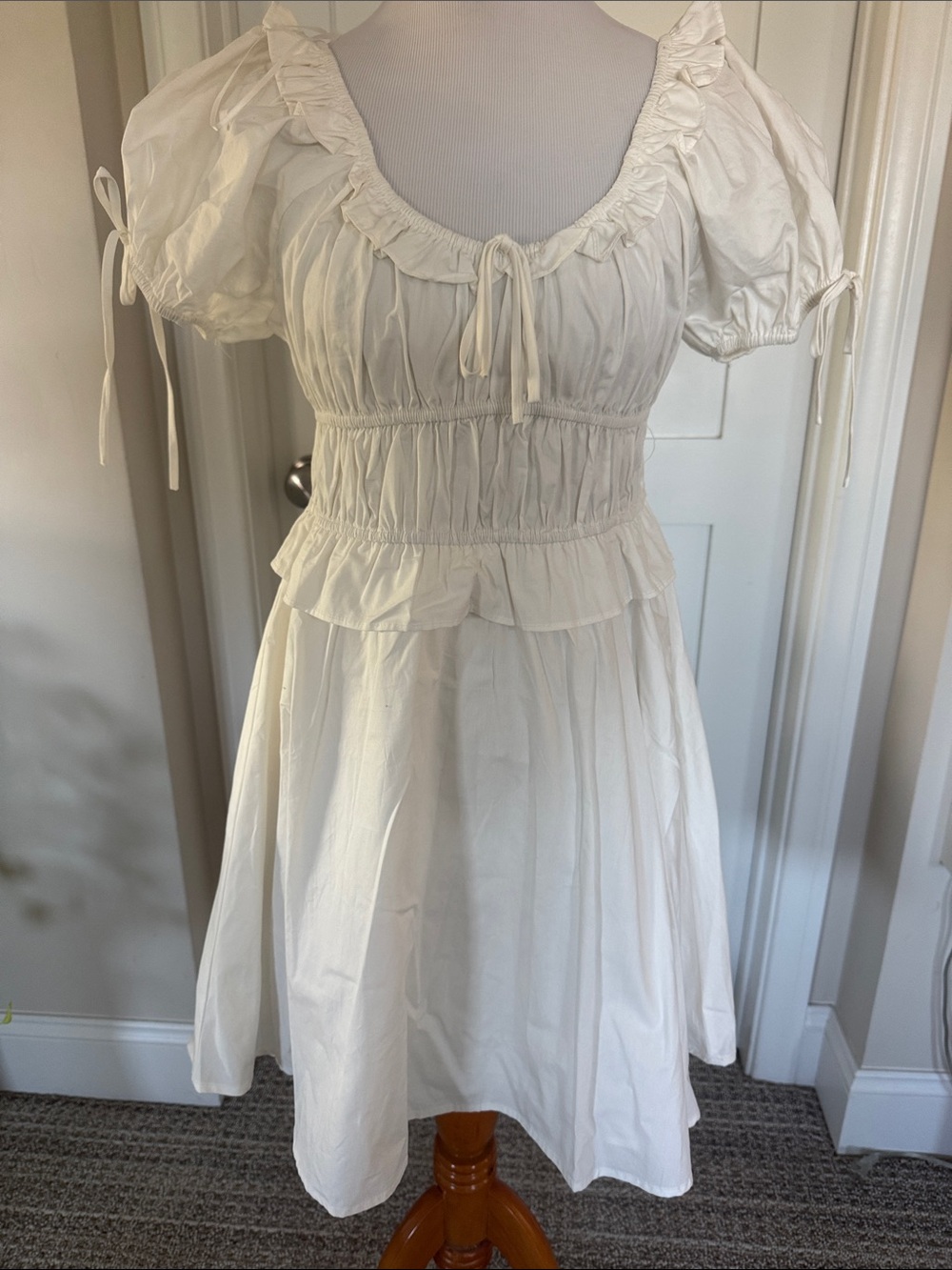 NWT 🩷 La Hearts Cream Puff-Sleeve Mini Dress